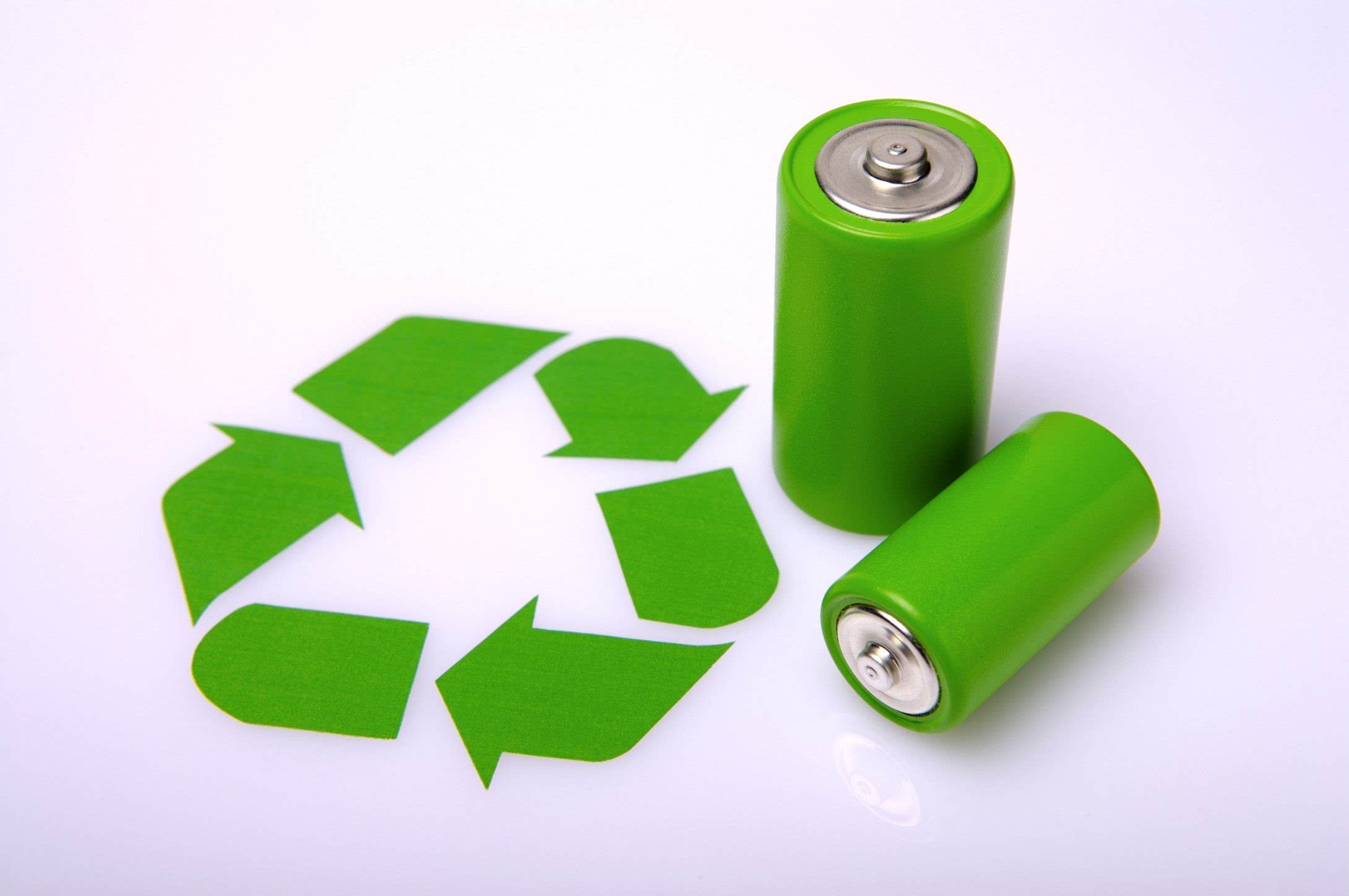 Battery pack prices drop to record low in 2023